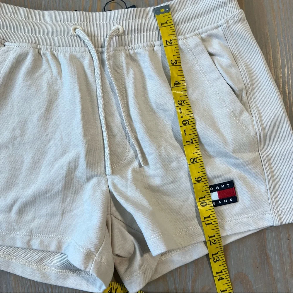 Tommy Jeans beige sweat shorts size small new